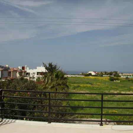 A Big With A Private Pool/ Havuzlu Genis Agios Epiktitos