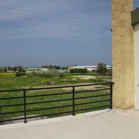A Big With A Private Pool/ Havuzlu Genis * Ájosz Epíktitosz